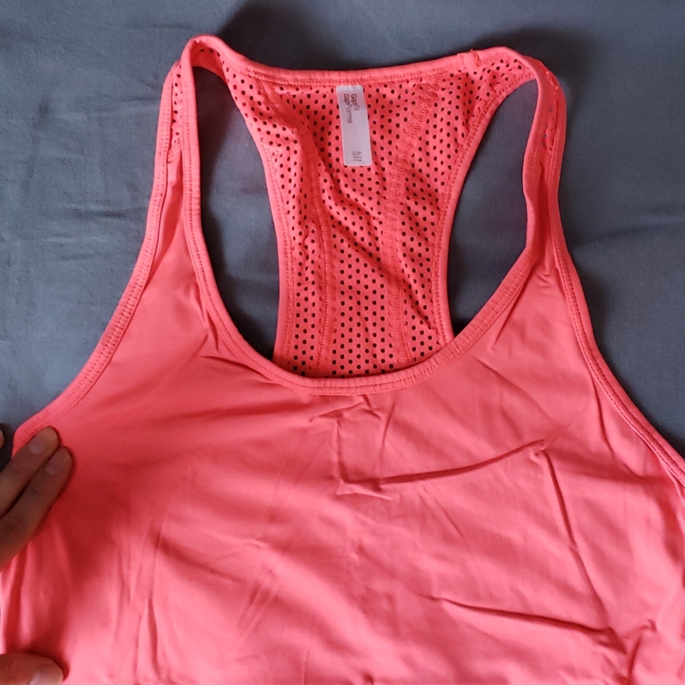 Gap Fit Racerback Tank Top - Picture 2 of 4